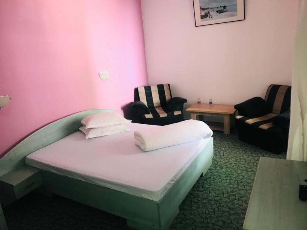 Vila Nik Buşteni Extérieur photo
